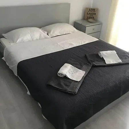 **cozy, Seaside, Spacious, 2 Bedroom Apartment** Apartment Thessaloniki